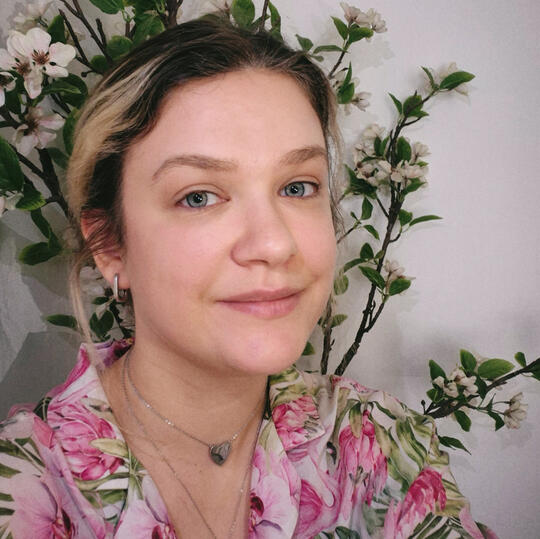 Светлана Антонович психолог онлайн Психологическая помощь онлайн | Светлана Антонович Индивидуальные онлайн-консультации психолога для русскоязычных клиентов по всему миру. Я работаю в интегративном подходе, объединяющем психодинамическое, нарративное и экзистенциальное направления. Основно